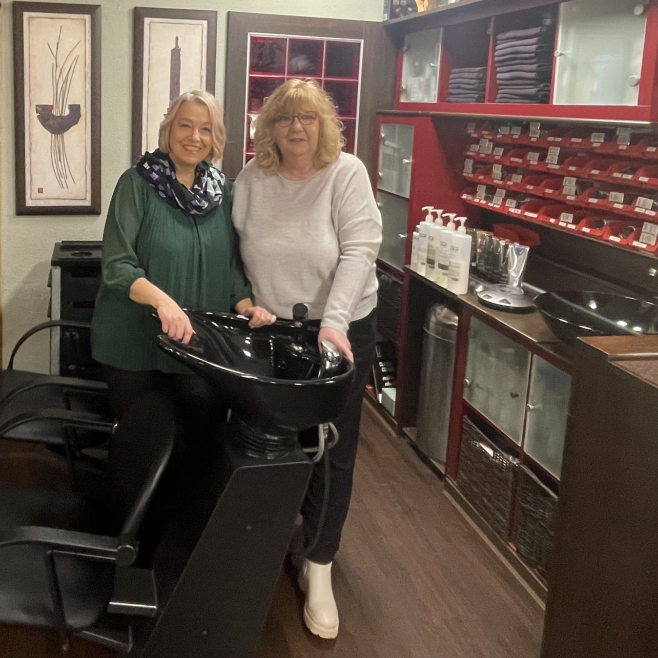 Team Salon Michel - Gruppenaufnahme der Friseurmeister und Friseure